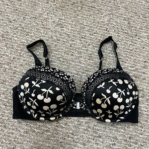 Victoria’s Secret Push Up Bra 36C